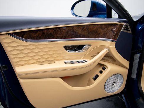 New 2026 Bentley Flying Spur Plug-In Hybrid AWD/4WD image 34
