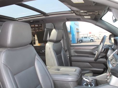 Used 2021 Chevrolet Tahoe Z71 w/ Rear Media and Nav Package AWD/4WD image 14