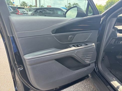 Certified 2024 Lincoln Nautilus Premier w/ Jet Appearance Package AWD/4WD image 15