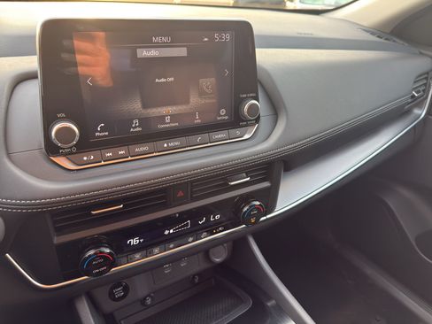 Certified 2025 Nissan Rogue SV AWD/4WD image 21