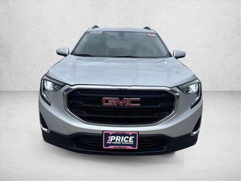Used 2019 GMC Terrain SLE w/ Driver Convenience Package FWD image 8