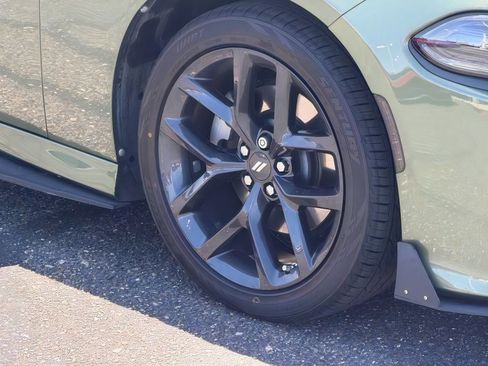 Used 2022 Dodge Charger R/T w/ Blacktop Package RWD image 9