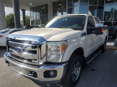 Used 2011 Ford F250 Lariat w/ Lariat Interior Pkg RWD image 3