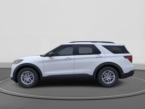 New 2026 Ford Explorer Active w/ Active Comfort Package RWD image 3