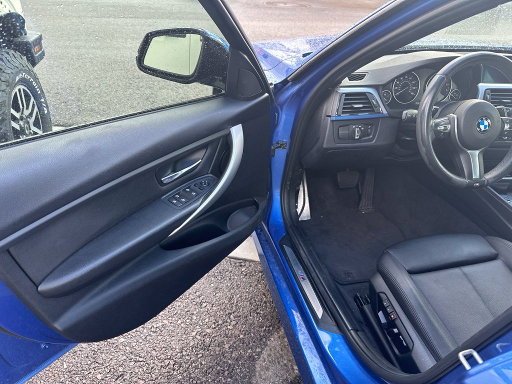 Used 2014 BMW 328i xDrive Sedan AWD/4WD image 8