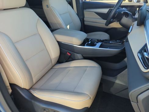 Used 2025 Buick Enclave Preferred image 28