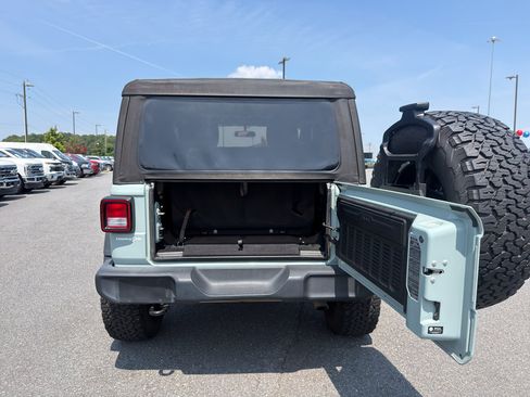 Used 2023 Jeep Wrangler Sport AWD/4WD image 10