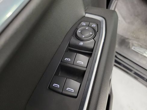 Used 2022 Chevrolet Silverado 1500 LT AWD/4WD image 18