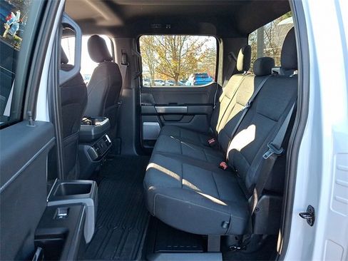 Certified 2022 Ford F150 XLT w/ Equipment Group 302A High image 11