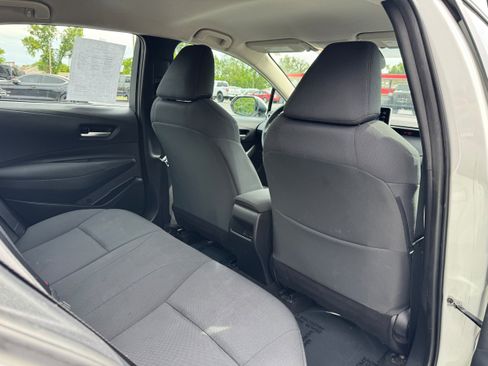 Used 2021 Toyota Corolla LE FWD image 15