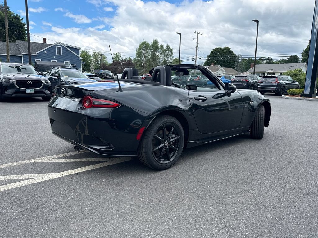 New 2026 MAZDA MX-5 Miata Sport w/ Appearance Package RWD image 6