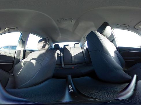 Used 2025 Toyota Camry LE image 41