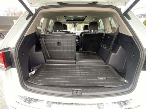 Certified 2024 Volkswagen Atlas SEL Premium R-Line AWD/4WD image 26