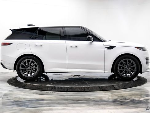 Used 2024 Land Rover Range Rover Sport Dynamic SE AWD/4WD image 19