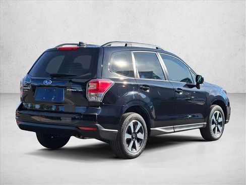 Used 2018 Subaru Forester 2.5i w/ Alloy Wheel Package image 5