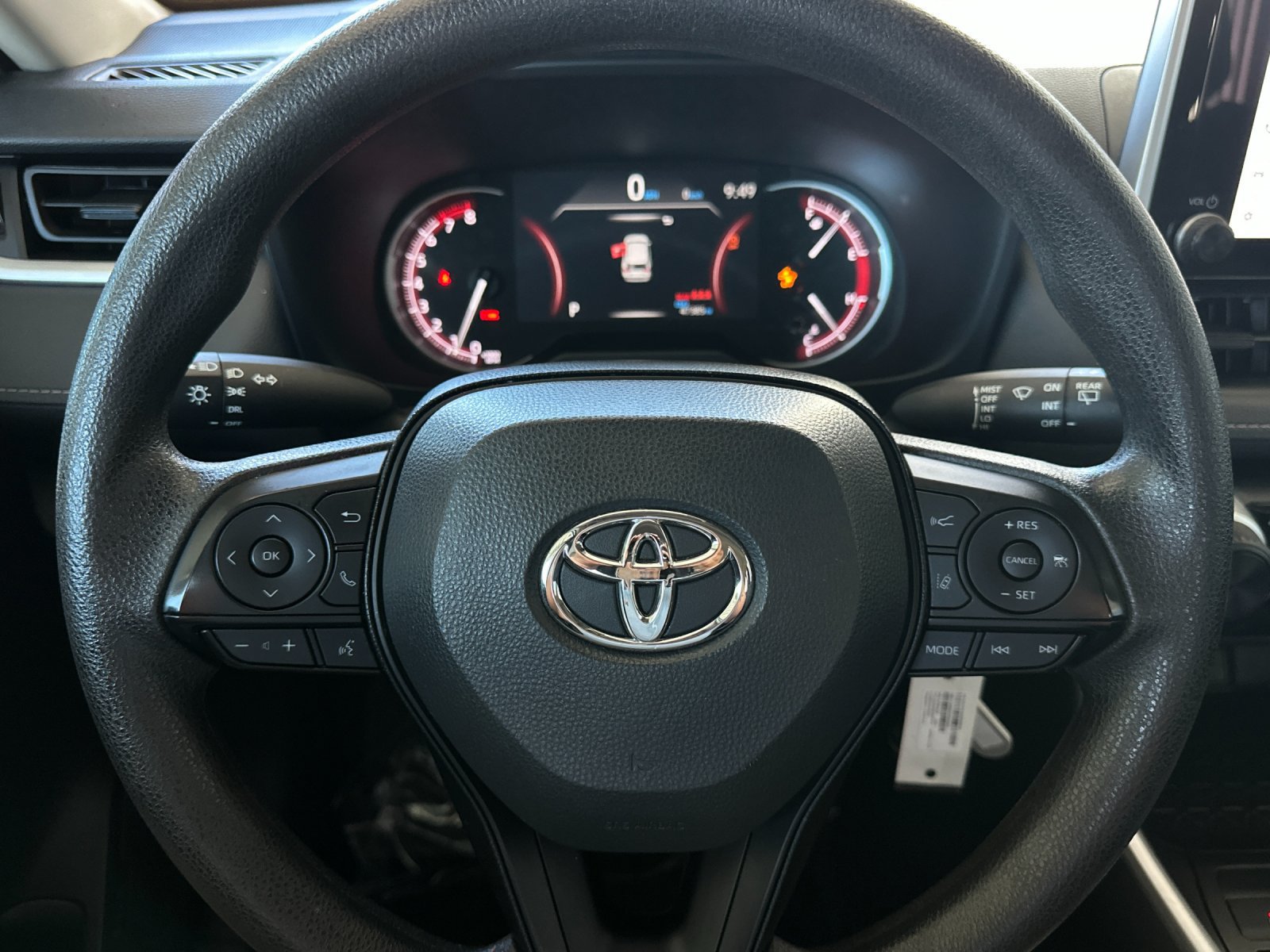 Used 2025 Toyota RAV4 LE FWD image 20