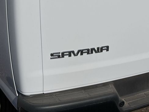 New 2025 GMC Savana 2500 Extended w/ Driver Convenience Package RWD image 31