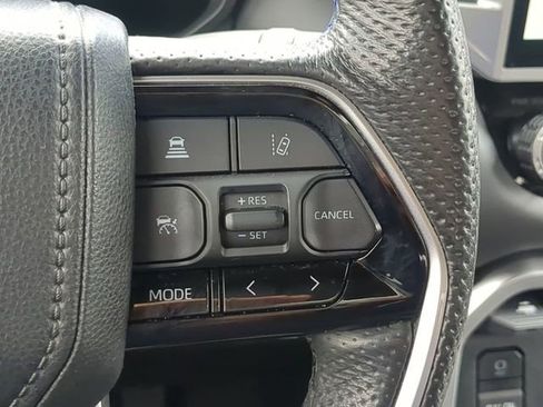 Used 2024 Toyota Tundra Platinum image 32