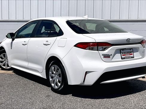 Used 2022 Toyota Corolla LE FWD image 15