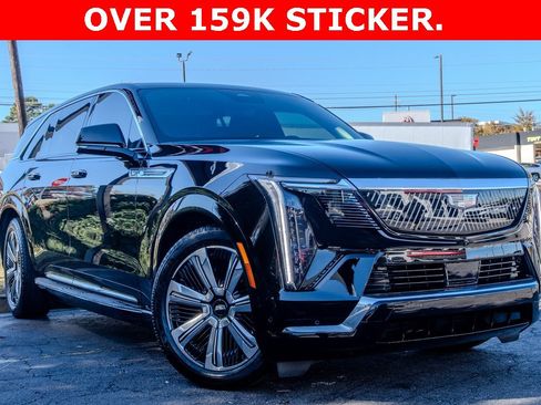 Used 2025 Cadillac Escalade IQ Luxury 2 image 3