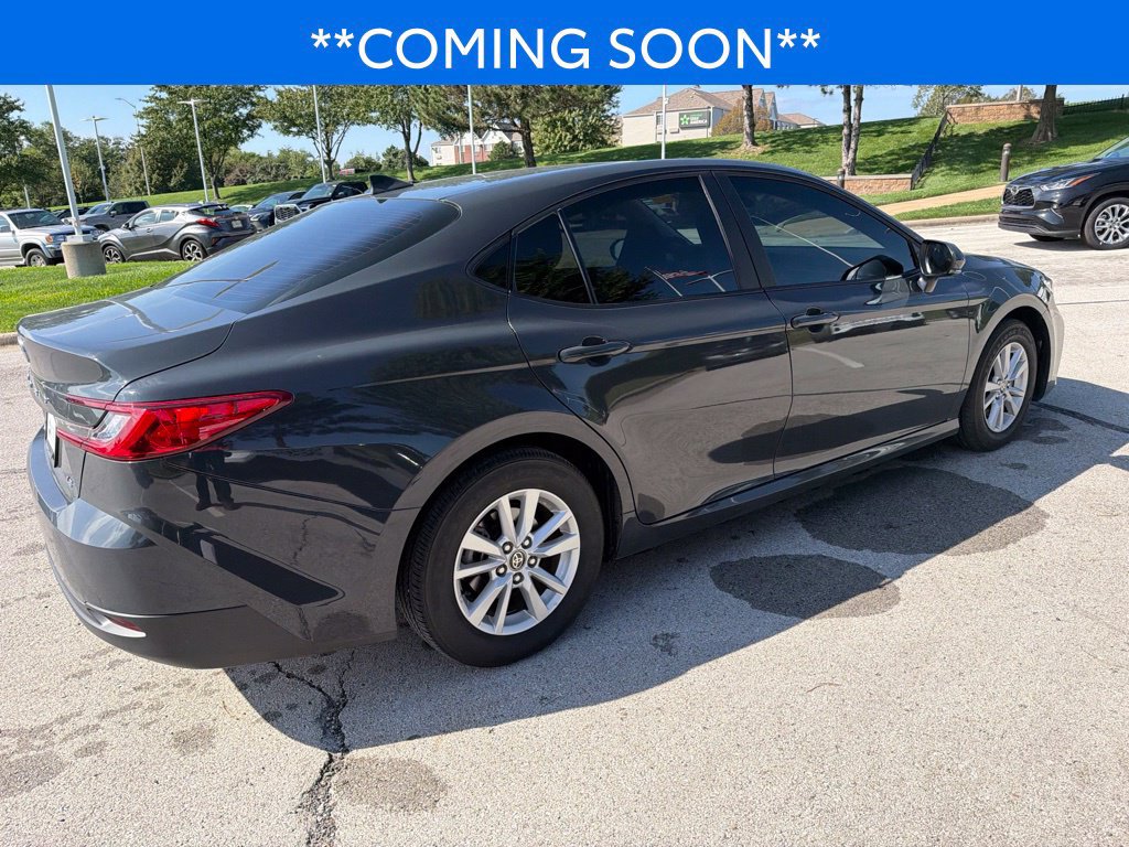 Used 2025 Toyota Camry LE FWD image 6