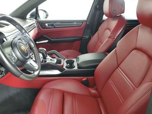 Used 2019 Porsche Cayenne Turbo image 23