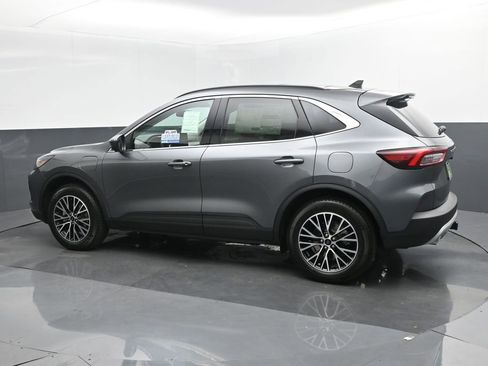 New 2025 Ford Escape SE w/ PHEV Premium Package image 3