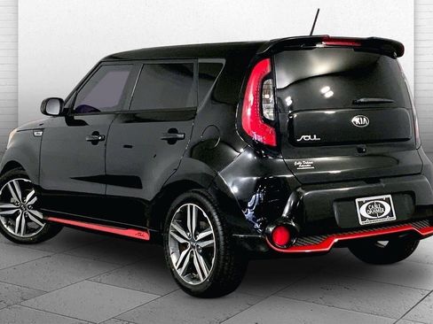Used 2015 Kia Soul + FWD image 11