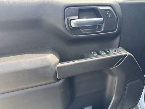 Used 2024 Chevrolet Silverado 1500 Custom image 18