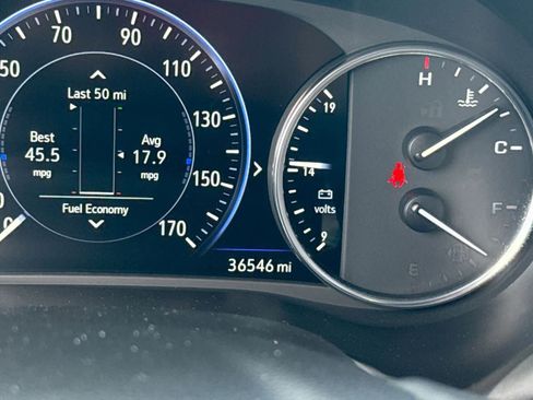 Used 2024 Buick Enclave Premium image 30