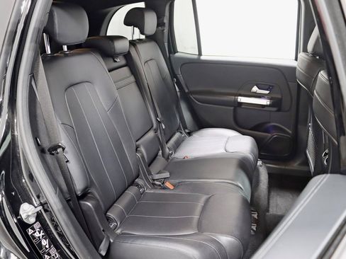 Used 2020 Mercedes-Benz GLB 250 4MATIC image 27