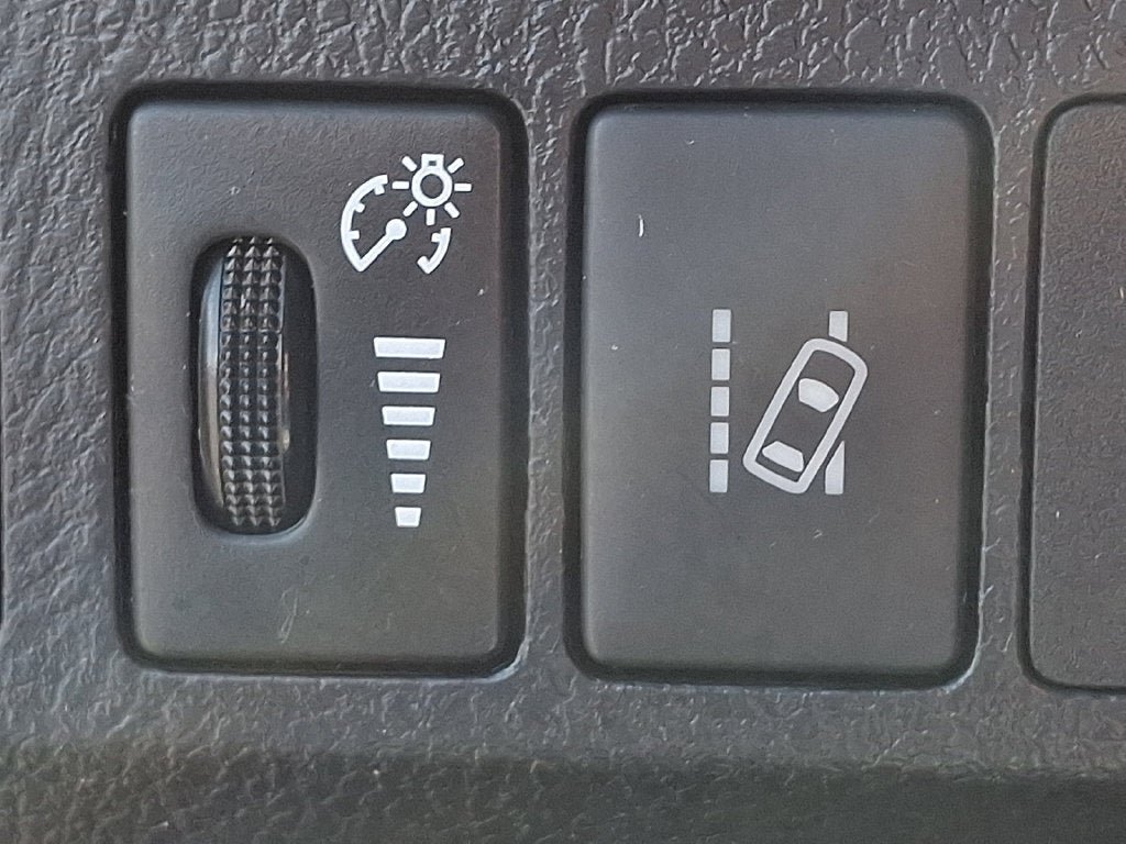 Used 2018 Toyota RAV4 Limited w/ Advanced Technology Package AWD/4WD image 24