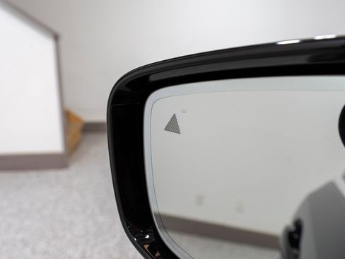 Used 2019 BMW 530i xDrive w/ Convenience Package image 11