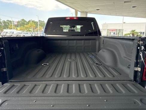 Used 2025 RAM 3500 Big Horn AWD/4WD image 30