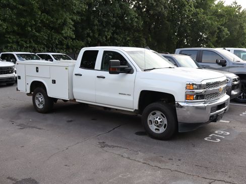 Used 2019 Chevrolet Silverado 2500 W/T w/ WT Convenience Package RWD image 2