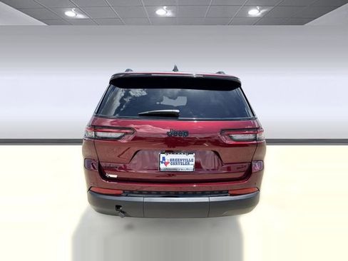 New 2025 Jeep Grand Cherokee L Altitude image 9