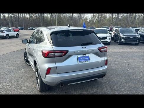 Certified 2023 Ford Escape ST-Line Elite AWD/4WD image 5