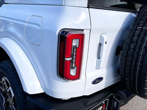 New 2025 Ford Bronco Outer Banks image 14