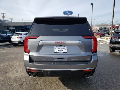 Used 2021 GMC Yukon Denali w/ Denali Premium Package image 6
