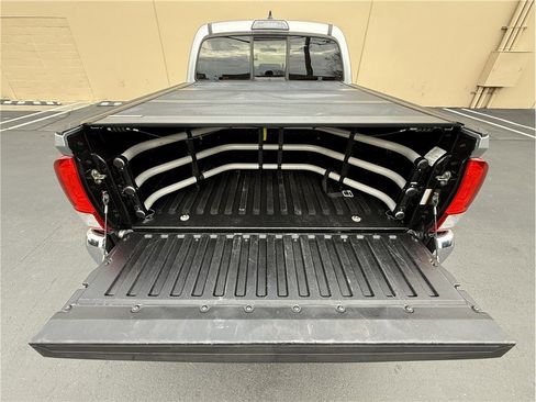 Used 2016 Toyota Tacoma SR5 w/ SR5 Appearance Package (SN) image 22