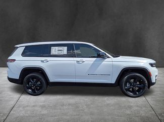 New 2025 Jeep Grand Cherokee L Limited w/ Luxury Tech Group II video 3