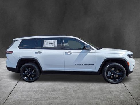 New 2025 Jeep Grand Cherokee L Limited w/ Luxury Tech Group II image 3
