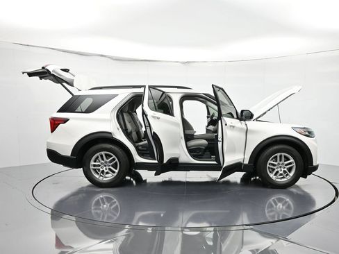 New 2026 Ford Explorer Active w/ Active Comfort Package RWD image 62