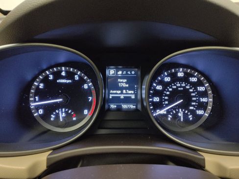 Used 2018 Hyundai Santa Fe SE FWD image 23