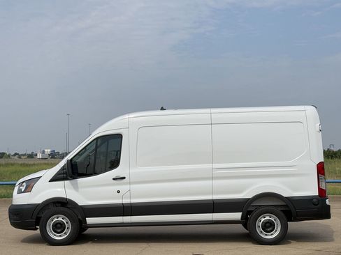 New 2025 Ford Transit 250 148 Medium Roof image 28