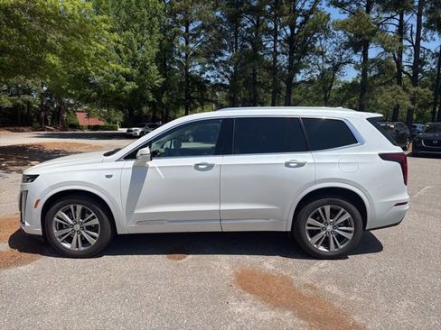 Used 2024 Cadillac XT6 Premium Luxury w/ Technology Package AWD/4WD image 2