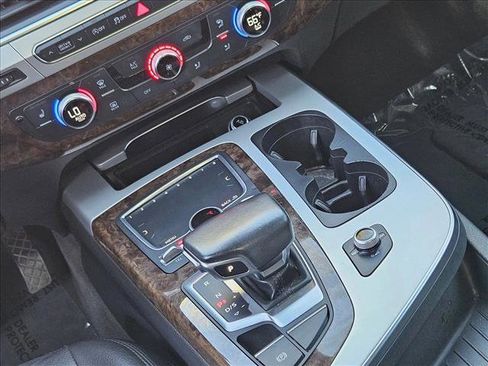 Used 2017 Audi Q7 2.0T Premium Plus w/ Premium Plus Package image 10