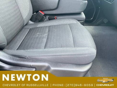Used 2023 Chevrolet Silverado 1500 LT AWD/4WD image 21
