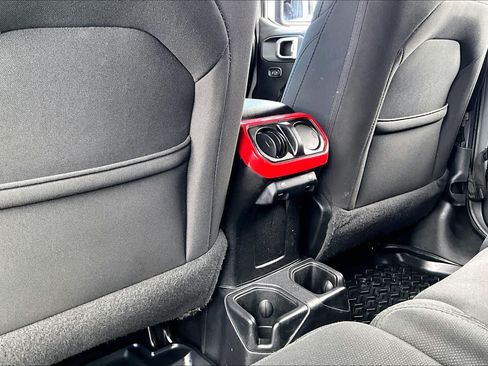 Used 2020 Jeep Wrangler Unlimited Sport AWD/4WD image 34