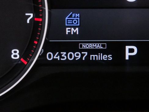 Used 2024 Mitsubishi Outlander SE image 23